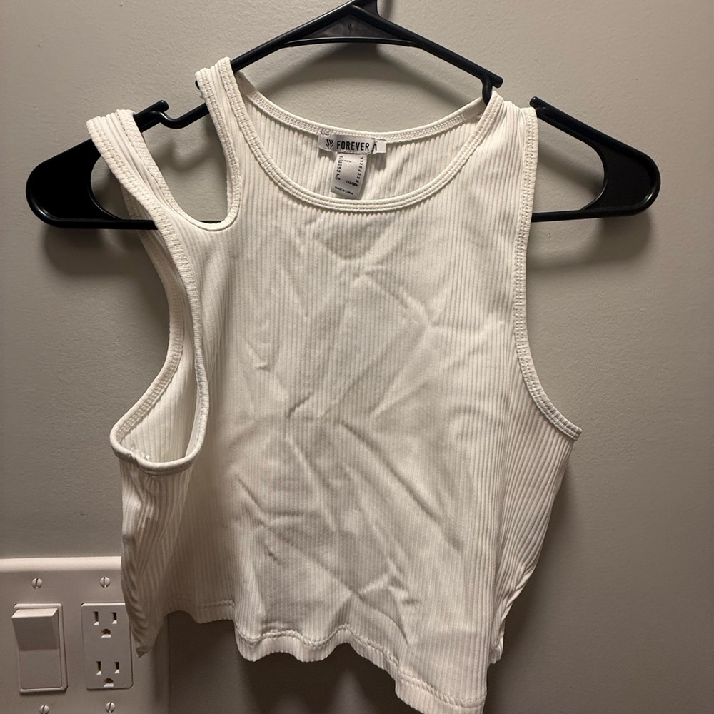 White workout/athleisure top